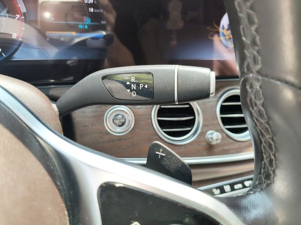 Mercedes-Benz E-Class 2019, 119300 км, за 28345 USD - фото 13