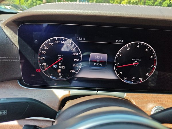 Mercedes-Benz E-Class 2019, 134100 км, за 28345 USD - фото 11