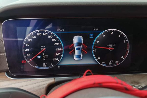 Mercedes-Benz E-Class 2019, 135100 км, за 26876 USD - фото 12