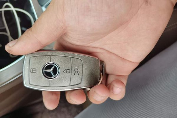 Mercedes-Benz E-Class 2019, 135100 км, за 26876 USD - фото 9