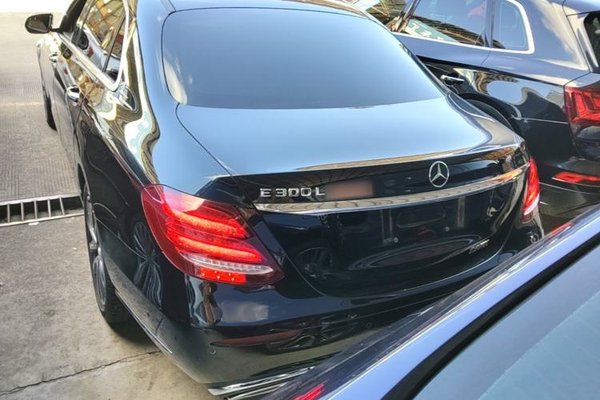 Mercedes-Benz E-Class 2019, 139100 км, за 28683 USD