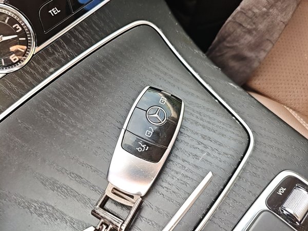 Mercedes-Benz E-Class 2019, 164800 км, за 25007 USD - фото 12