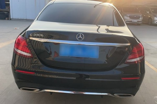 Mercedes-Benz E-Class 2019, 175200 км, за 24029 USD