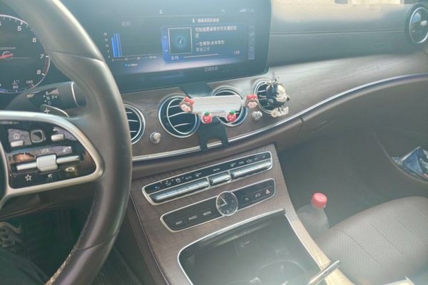Mercedes-Benz E-Class 2019, 77100 км, за 29925 USD - фото 12