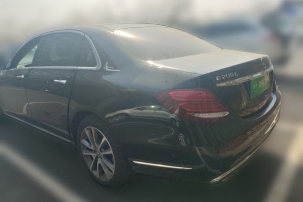 Mercedes-Benz E-Class 2019, 77100 км, за 29925 USD