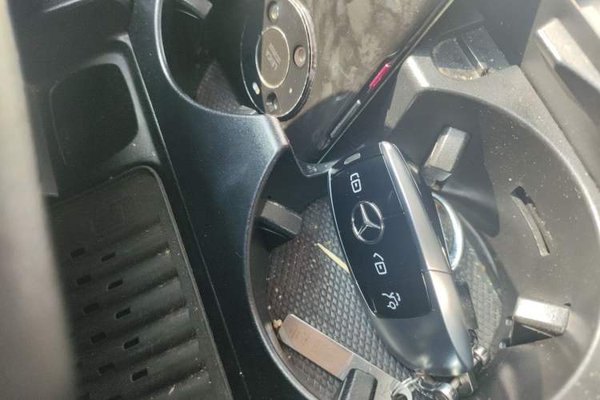 Mercedes-Benz E-Class 2019, 77100 км, за 29925 USD - фото 17