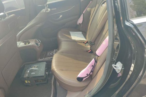 Mercedes-Benz E-Class 2019, 77100 км, за 29925 USD - фото 20