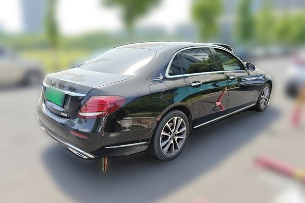 Mercedes-Benz E-Class 2019, 93800 км, за 30557 USD