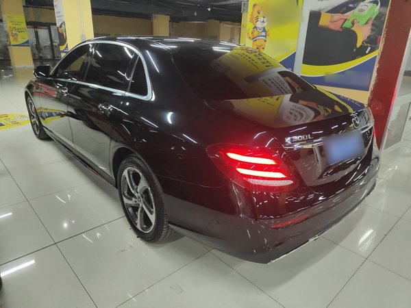 Mercedes-Benz E-Class 2019, 95500 км, за 28832 USD