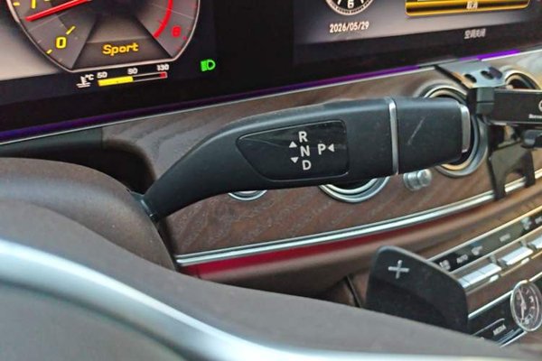 Mercedes-Benz E-Class 2019, 88400 км, за 26506 USD - фото 11