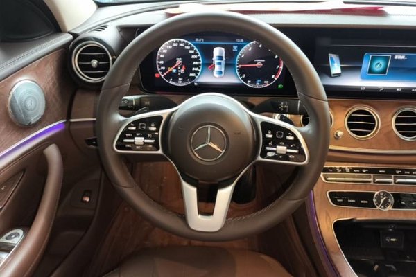 Mercedes-Benz E-Class 2020, 127400 км, за 33363 USD - фото 13