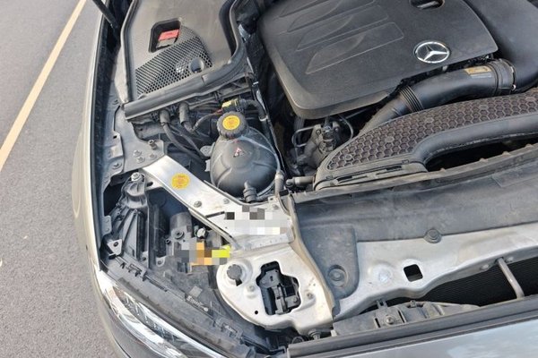 Mercedes-Benz E-Class 2020, 104000 км, за 26713 USD - фото 23