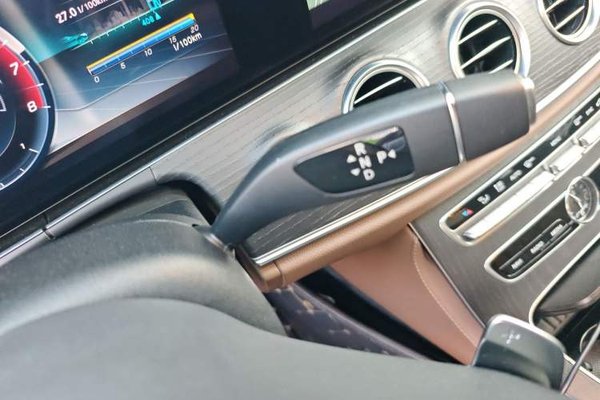 Mercedes-Benz E-Class 2020, 104000 км, за 26713 USD - фото 14