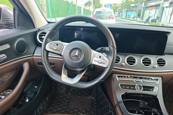 Mercedes-Benz E-Class 2020, 104000 км, за 26713 USD - фото 10