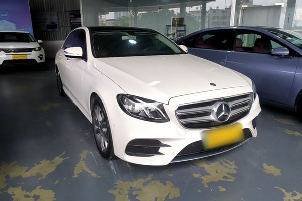 Mercedes-Benz E-Class 2020, 61100 км, за 31164 USD