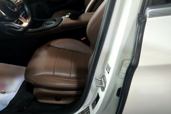 Mercedes-Benz E-Class 2020, 61100 км, за 31164 USD - фото 18