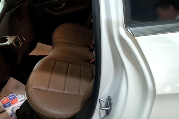 Mercedes-Benz E-Class 2020, 61100 км, за 31164 USD - фото 20