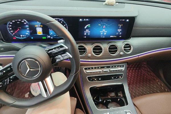 Mercedes-Benz E-Class 2021, 65300 км, за 34178 USD - фото 13
