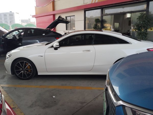 Mercedes-Benz E-Class 2021, 77100 км, за 32427 USD