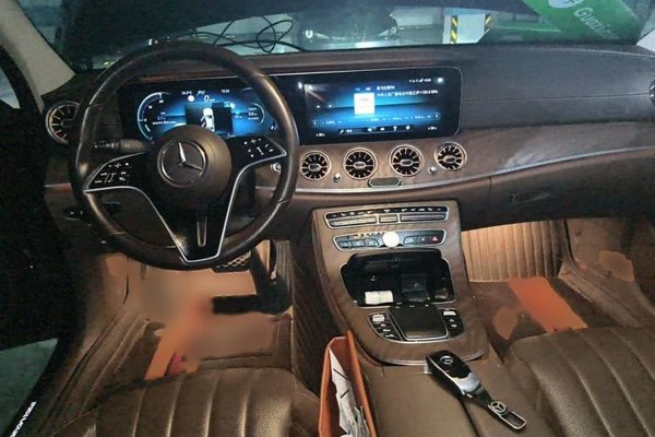 Mercedes-Benz E-Class 2021, 127400 км, за 37324 USD - фото 18
