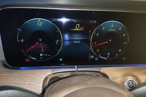 Mercedes-Benz E-Class 2021, 44100 км, за 46087 USD - фото 10