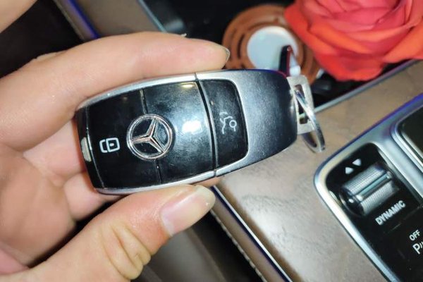 Mercedes-Benz E-Class 2021, 44100 км, за 46087 USD - фото 17