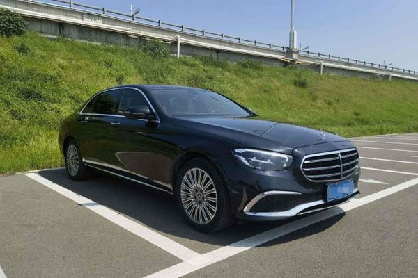 Mercedes-Benz E-Class 2021, 49900 км, за 40673 USD