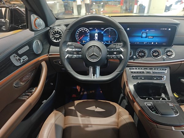 Mercedes-Benz E-Class 2021, 56400 км, за 40899 USD - фото 14