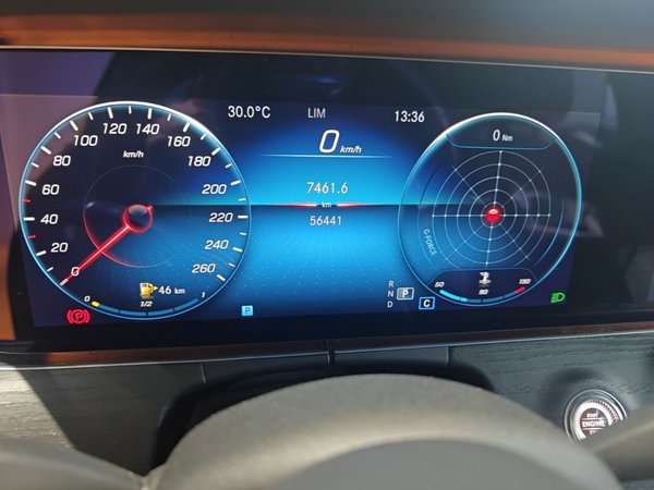Mercedes-Benz E-Class 2021, 56400 км, за 40899 USD - фото 15