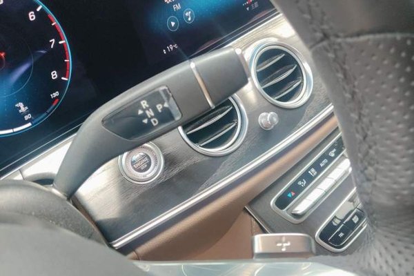 Mercedes-Benz E-Class 2021, 69100 км, за 35077 USD - фото 11