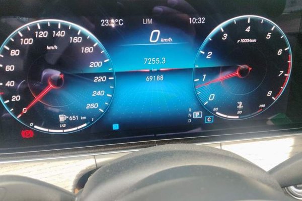 Mercedes-Benz E-Class 2021, 69100 км, за 35077 USD - фото 9