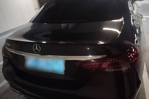 Mercedes-Benz E-Class 2021, 73100 км, за 43309 USD