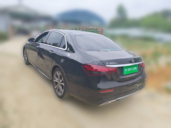 Mercedes-Benz E-Class 2021, 87400 км, за 36940 USD