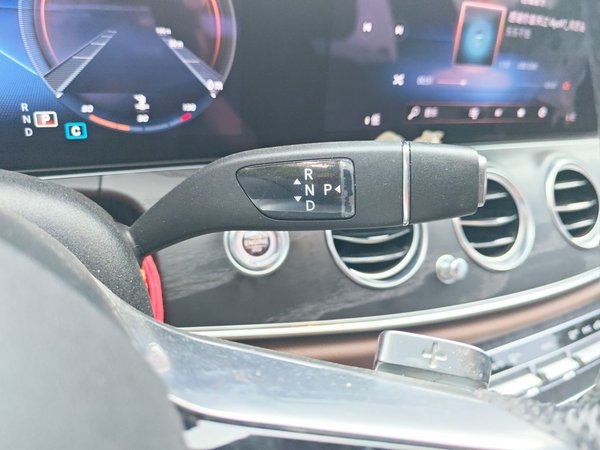 Mercedes-Benz E-Class 2021, 87400 км, за 36940 USD - фото 15