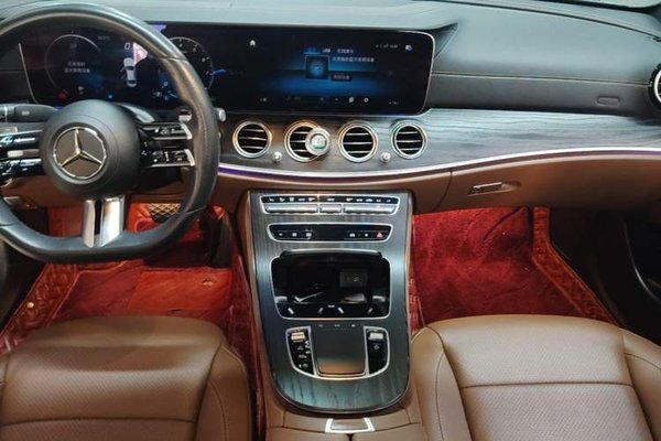 Mercedes-Benz E-Class 2021, 90600 км, за 34589 USD - фото 1