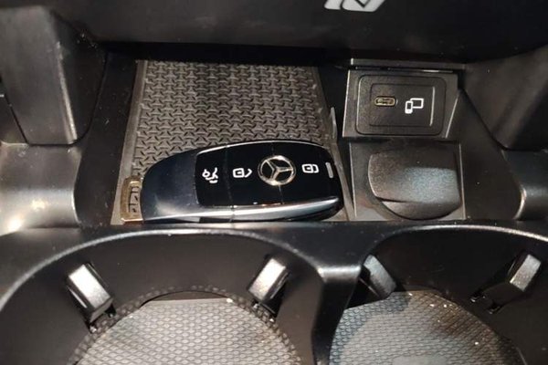 Mercedes-Benz E-Class 2021, 90600 км, за 34589 USD - фото 9