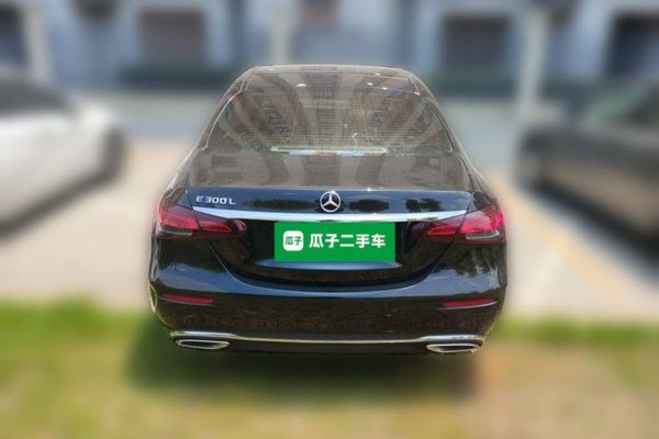Mercedes-Benz E-Class 2021, 92500 км, за 32635 USD