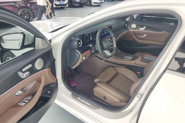 Mercedes-Benz E-Class 2021, 49200 км, за 34406 USD - фото 24