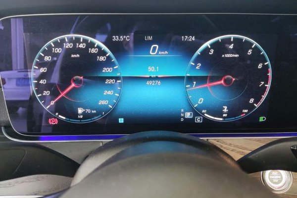 Mercedes-Benz E-Class 2021, 49200 км, за 34406 USD - фото 20