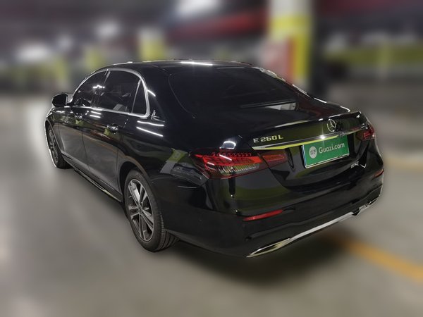 Mercedes-Benz E-Class 2022, 35900 км, за 40898 USD