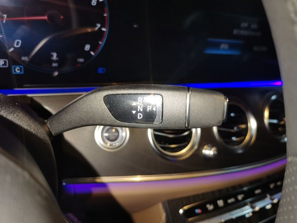 Mercedes-Benz E-Class 2022, 35900 км, за 40898 USD - фото 15