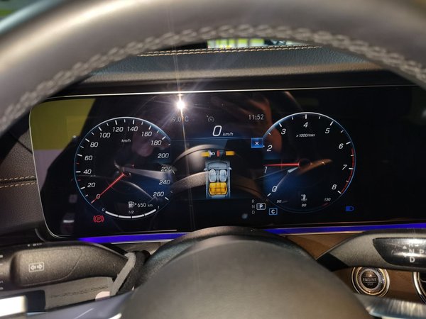 Mercedes-Benz E-Class 2022, 35900 км, за 40898 USD - фото 12