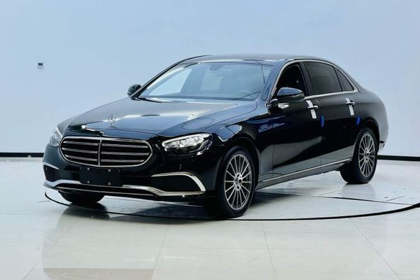 Mercedes-Benz E-Class · 2022 год