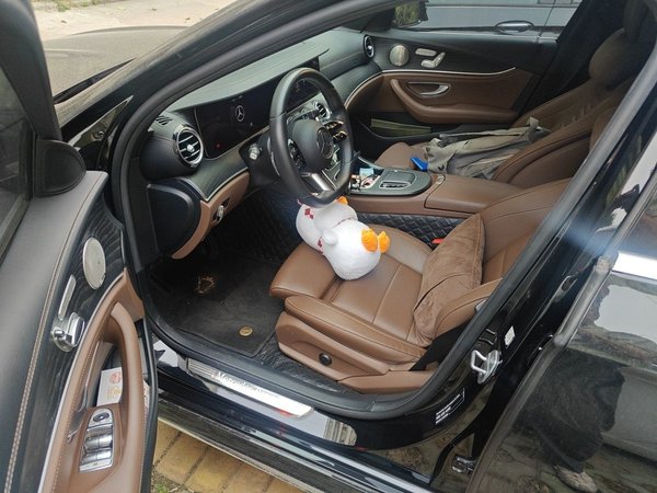 Mercedes-Benz E-Class 2022, 58800 км, за 38365 USD - фото 16