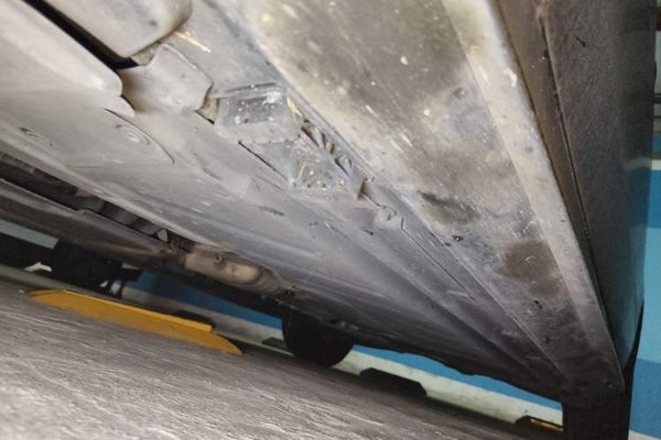 Mercedes-Benz E-Class 2022, 75500 км, за 31229 USD - фото 26