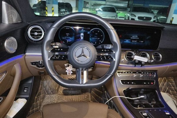 Mercedes-Benz E-Class 2022, 75500 км, за 31229 USD - фото 10