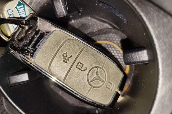 Mercedes-Benz E-Class 2022, 75500 км, за 31229 USD - фото 20