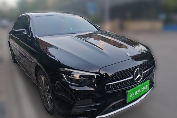 Mercedes-Benz E-Class 2022, 76400 км, за 35933 USD