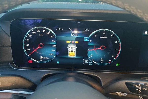 Mercedes-Benz E-Class 2022, 76400 км, за 35933 USD - фото 12