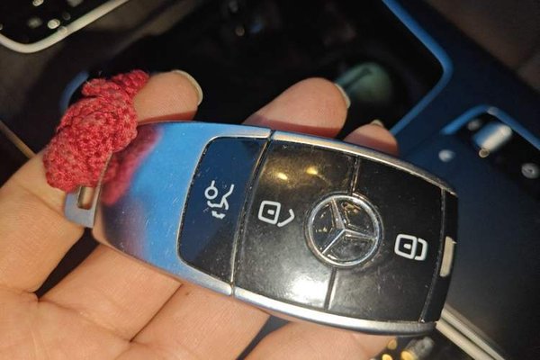 Mercedes-Benz E-Class 2022, 76400 км, за 35933 USD - фото 9